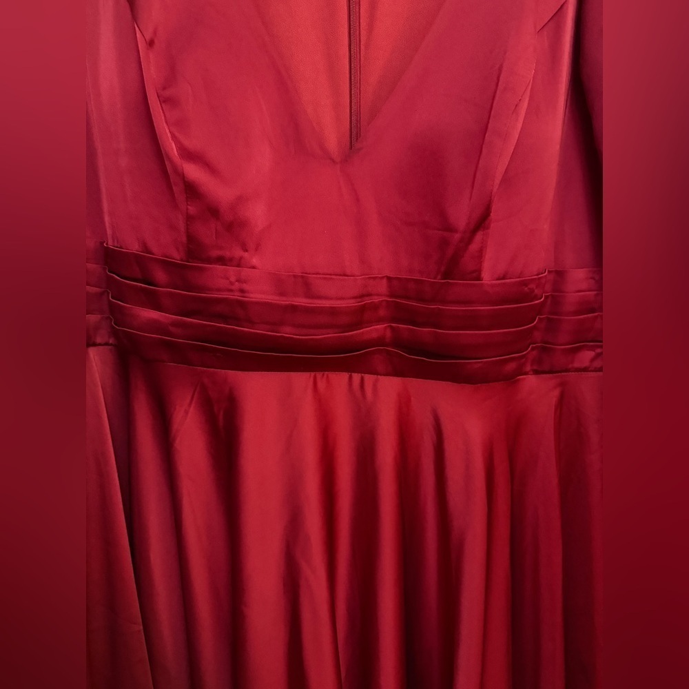 NWT | Mac Duggal Burgandy Elegant Red A-line Bell Sleeve V-neck Dress Size 18W - Picture 8 of 14